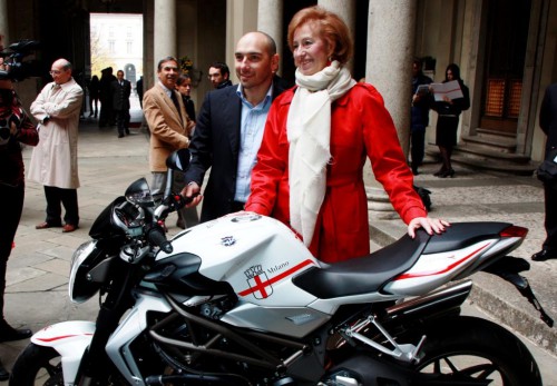 The Brutale 990R with Letizia Moratti, the Mayor of Milan