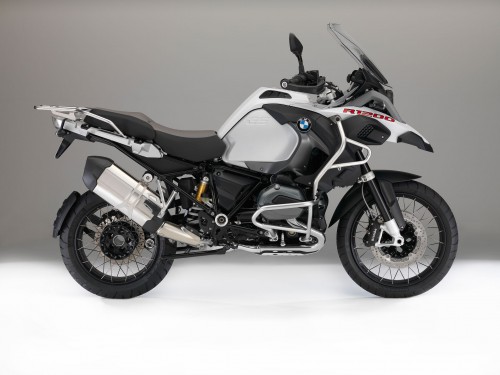 2015 BMW R 12000 GS in red livery