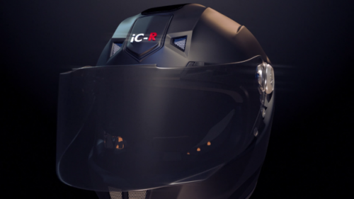 iC-R features an e-tint visor