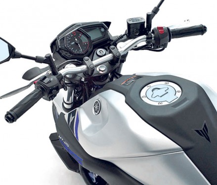 2016 Yamaha MT-03  dash