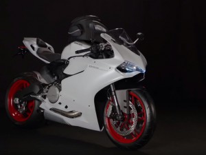 Ducati 899 Panigale receives Sports and Touring packs