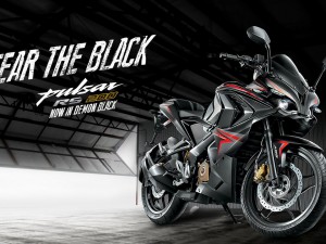 Bajaj Pulsar RS200 Demon Black