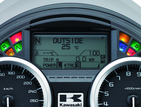 The 2016 Kawasaki ZZR1400's new dash